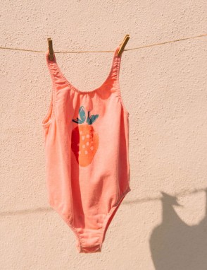 Bañador fresa