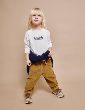 Pantalon pana gomas