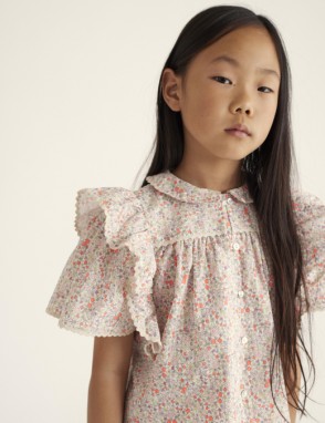 Ada. Blusa flores