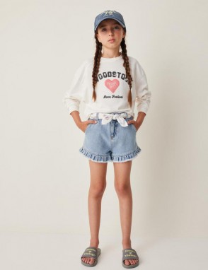 Short denim
